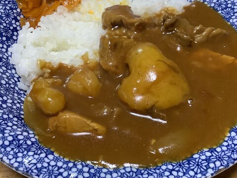 圧力鍋で野菜ゴロゴロ　牛すじと豚肉カレーライス